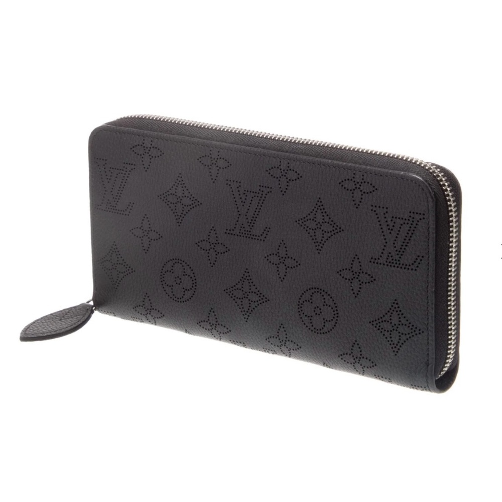 Louis Vuitton Mahina Leather Zippy Wallet
